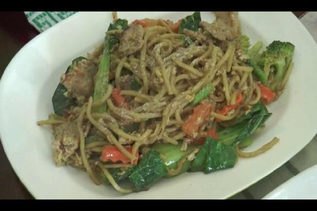 ร้านพีพีผัดเส้น อร่อยถูกปากคนท้องถิ่น ร้านพีพีผัดเส้น อร่อยถูกปากคนท้องถิ่น