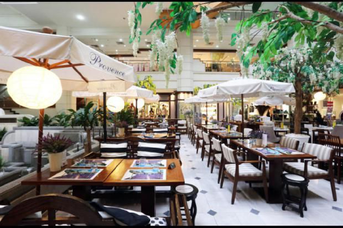 โพรวองซ์ บรรยากาศฝรั่ง รสชาติไทย โพรวองซ์ บรรยากาศฝรั่ง รสชาติไทย