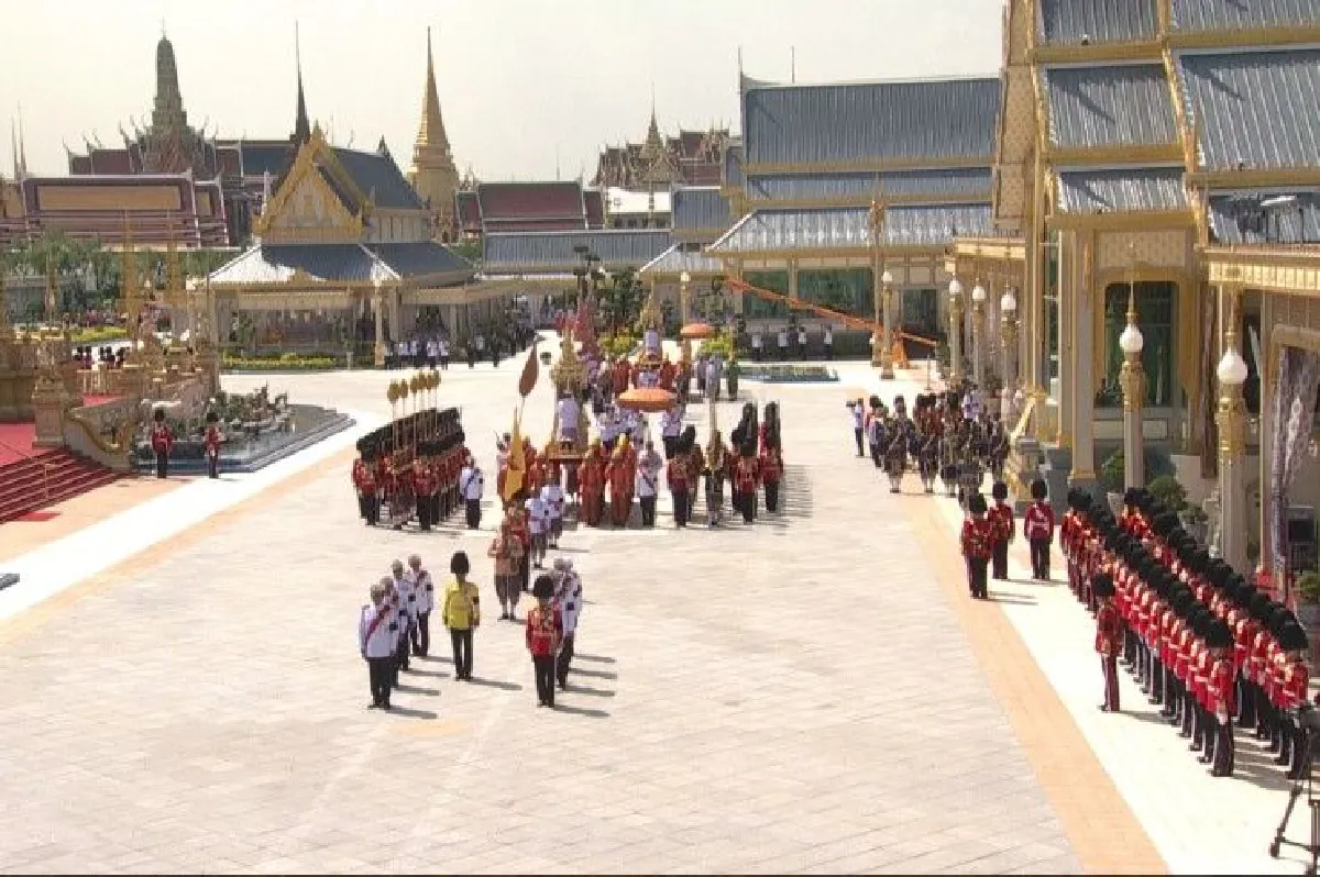 ประมวลภาพ ริ้วขบวนที่ 4 เชิญพระโกศพระบรมอัฐิและพระบรมราชสรีรางคารไปพระบรมมหาราชวัง