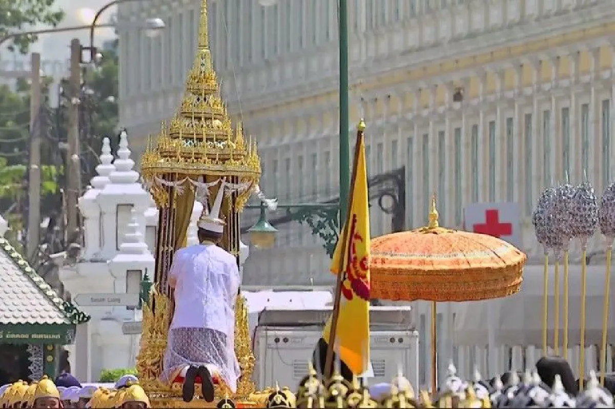 ประมวลภาพ ริ้วขบวนที่ 4 เชิญพระโกศพระบรมอัฐิและพระบรมราชสรีรางคารไปพระบรมมหาราชวัง
