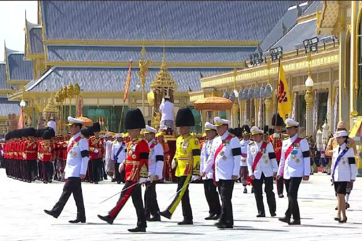 ประมวลภาพ ริ้วขบวนที่ 4 เชิญพระโกศพระบรมอัฐิและพระบรมราชสรีรางคารไปพระบรมมหาราชวัง