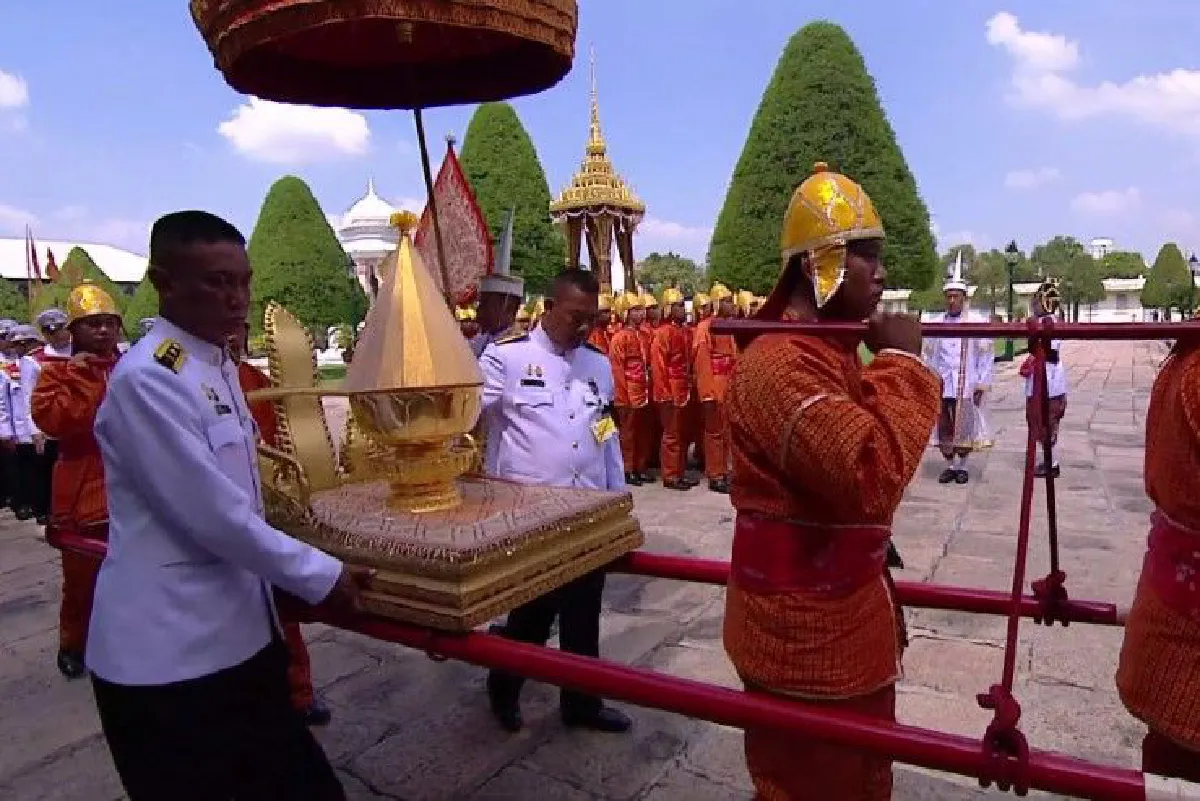 ประมวลภาพ ริ้วขบวนที่ 4 เชิญพระโกศพระบรมอัฐิและพระบรมราชสรีรางคารไปพระบรมมหาราชวัง