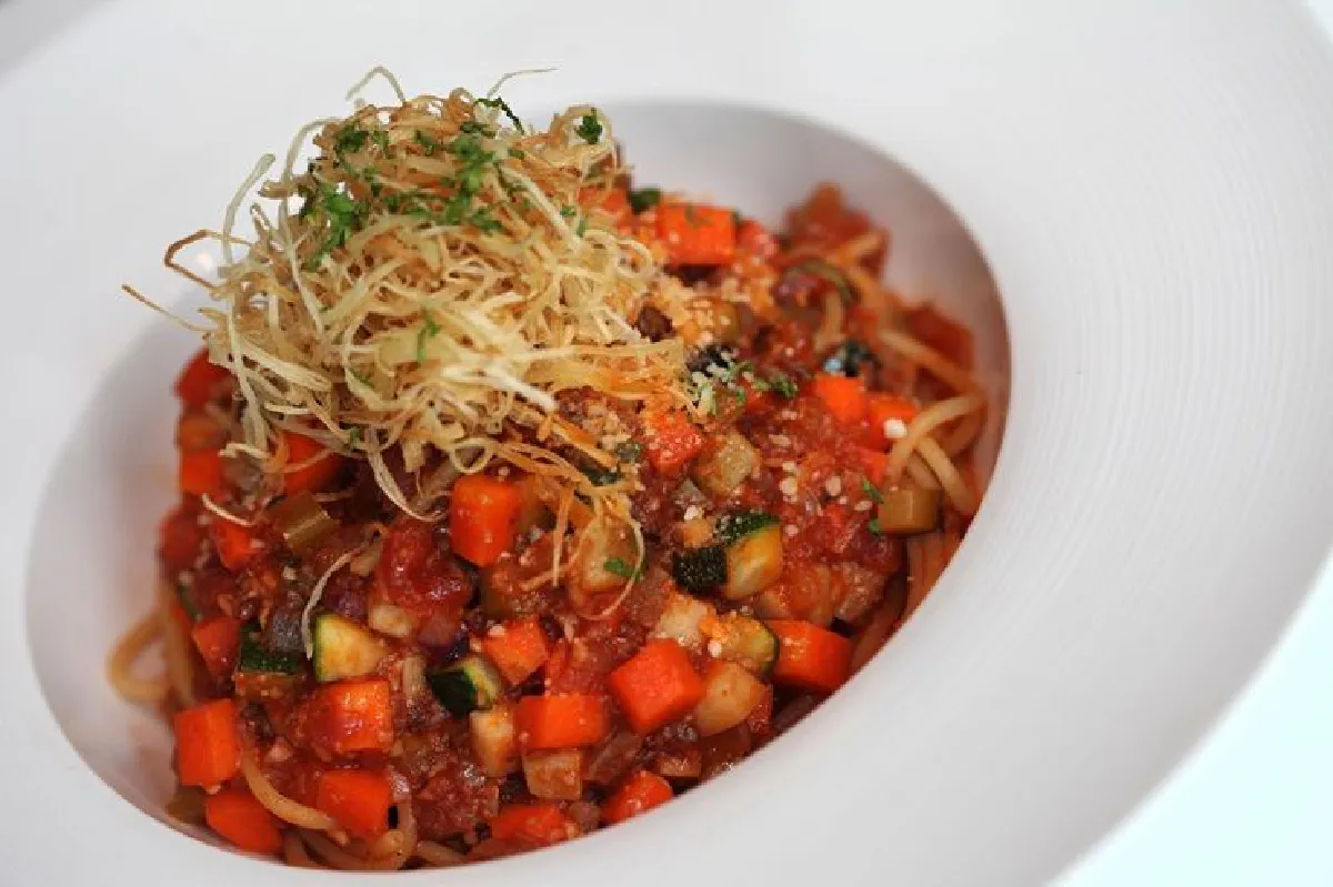 เนตรอำไพ สาระโกเศศ การทำอาหารคือการให้ที่แสนสุขใจ