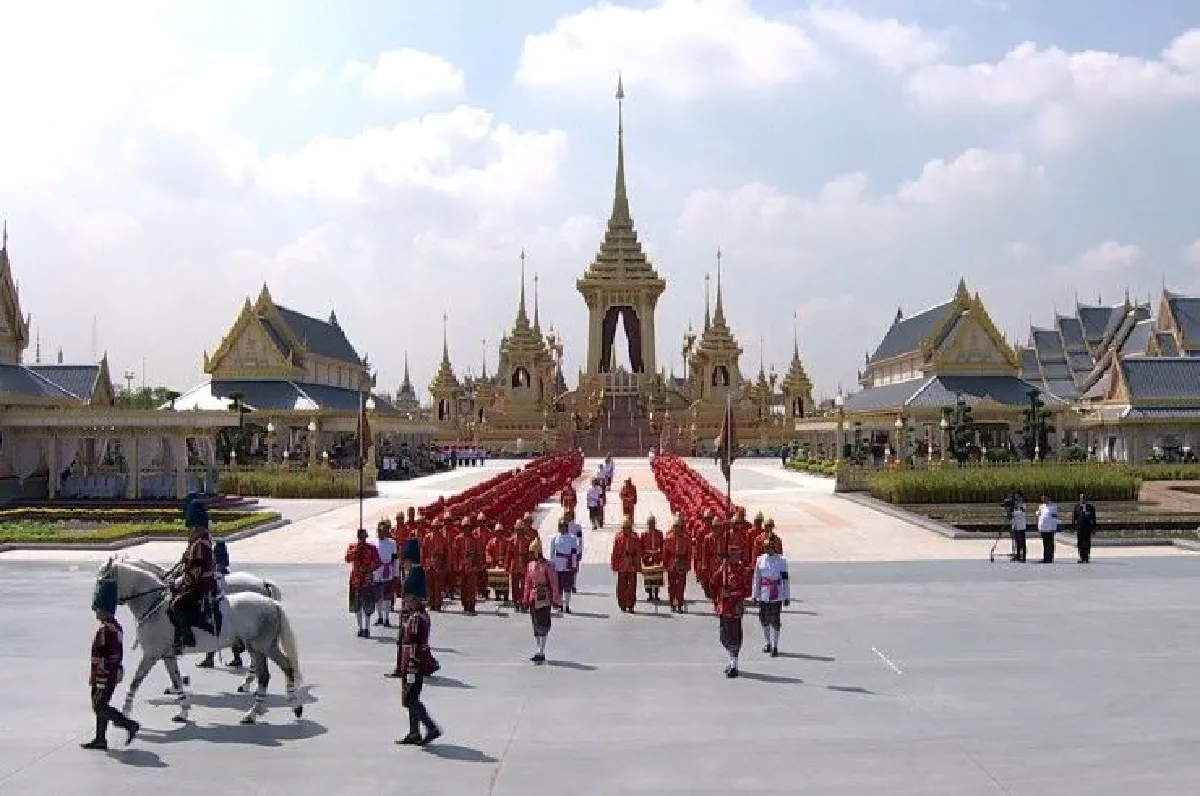 ประมวลภาพ ริ้วขบวนที่ 4 เชิญพระโกศพระบรมอัฐิและพระบรมราชสรีรางคารไปพระบรมมหาราชวัง