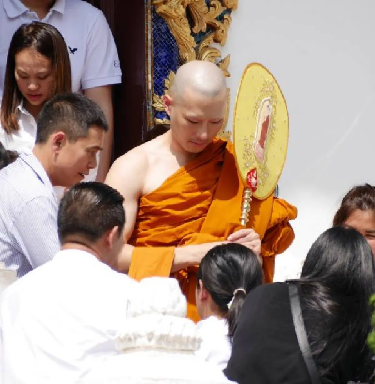 ภัทร ฉัตรบริรักษ์ บวชแทนคุณพ่อแม่ ถวายเป็นพระราชกุศลแด่ในหลวงร.9