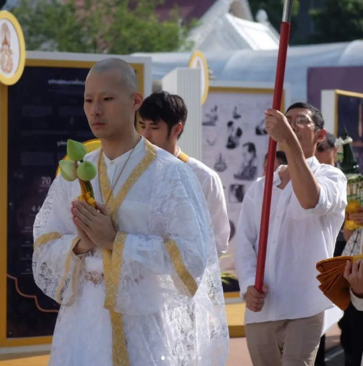 ภัทร ฉัตรบริรักษ์ บวชแทนคุณพ่อแม่ ถวายเป็นพระราชกุศลแด่ในหลวงร.9