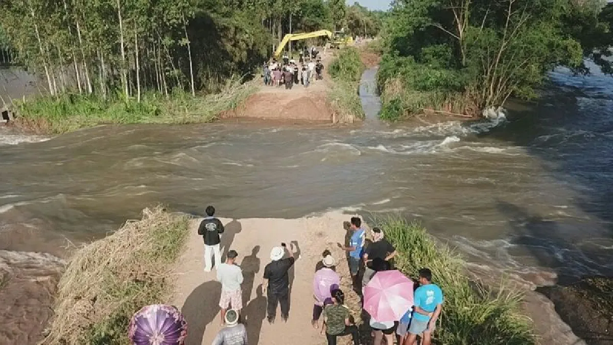 คันดินกั้นน้ำพองพังนาข้าวเขตเมืองขอนแก่นจม