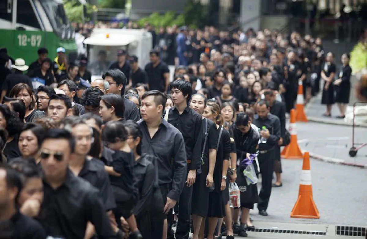 "เหมือนหัวใจหายไปข้าง" 1ปีศิริราชวันที่เคว้งคว้างของพสกนิกร