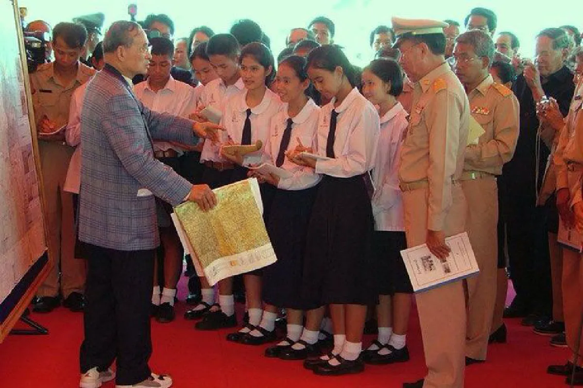 กาณต์จีรา สุกสี นักเรียนโรงเรียนบ้านนอกเล็กๆ มีพระราชาเป็นครู