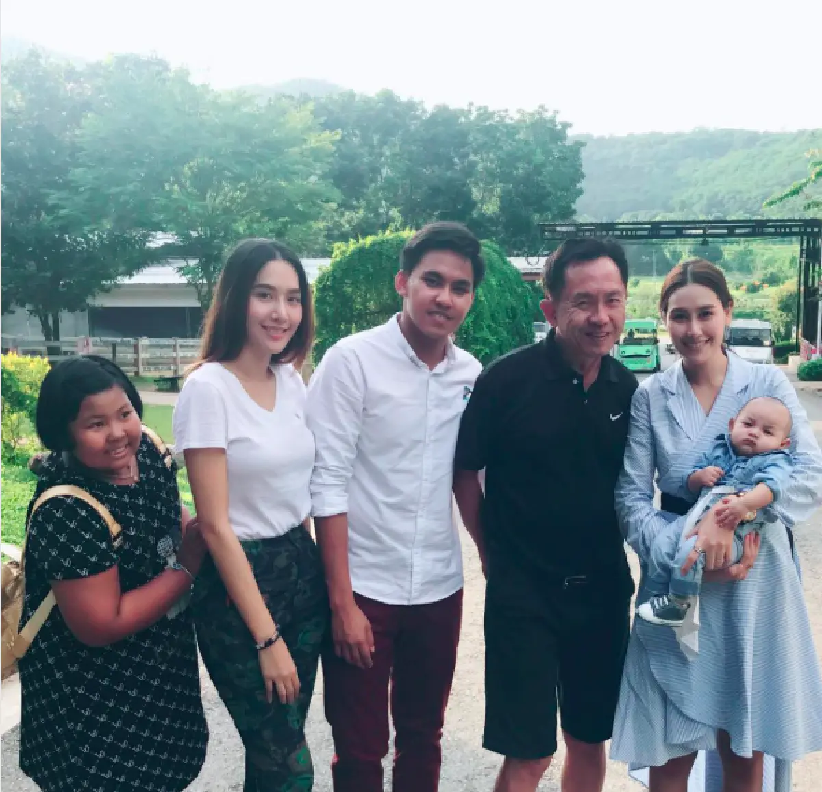 “แซนวิช” พา "น้องลีออง" ลูกชายคนล่าสุดของ "เสก โลโซ” เที่ยวเขาใหญ่