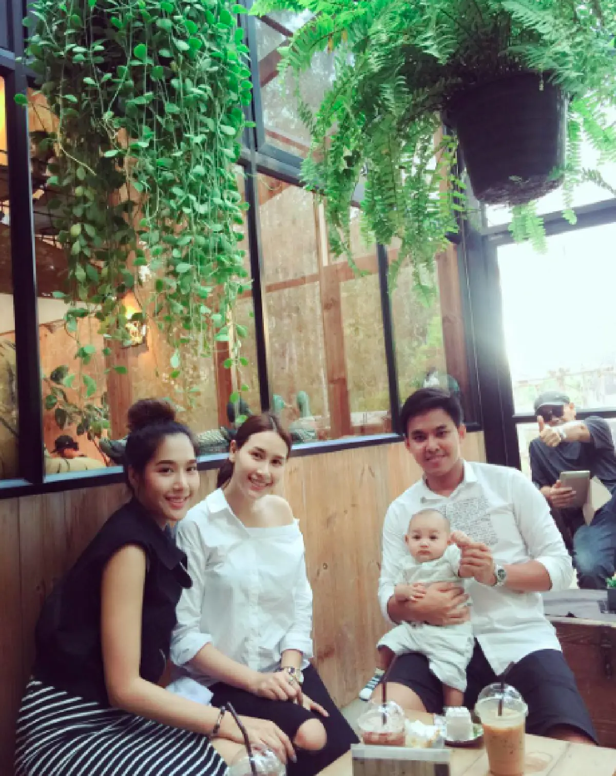 “แซนวิช” พา "น้องลีออง" ลูกชายคนล่าสุดของ "เสก โลโซ” เที่ยวเขาใหญ่