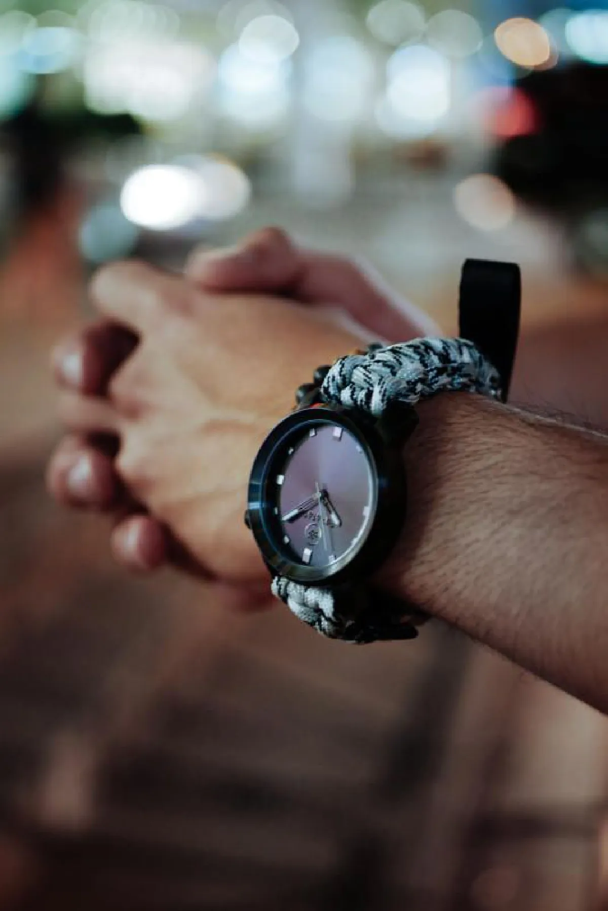 นาฬิกาแบรนด์ไทย สายเชือกถักบอกสไตล์