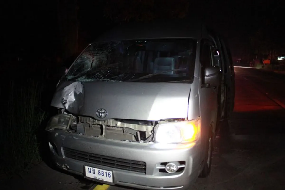 ดาบตำรวจเศร้าเมียท้องปั่นจักรยานเจอรถตู้พุ่งชนดับ