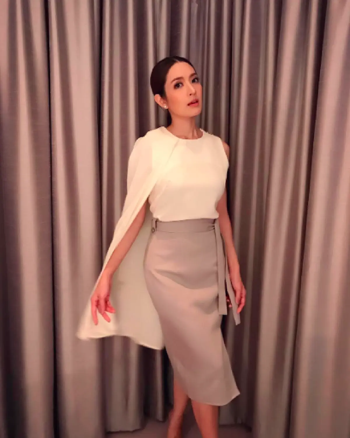 เปิดภาพ “แอฟ ทักษอร” นางเอกในวงการบันเทิงไทยที่เรียบร้อยที่สุด