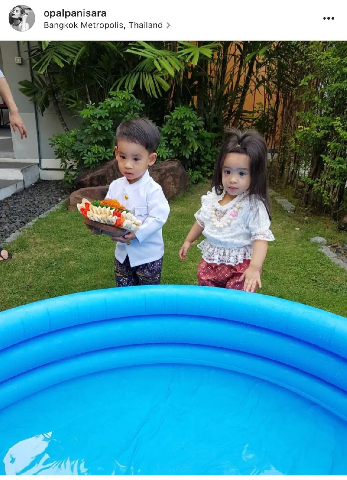 รวมลูกดาราพาเหรดแต่งชุดไทยในวันลอยกระทง