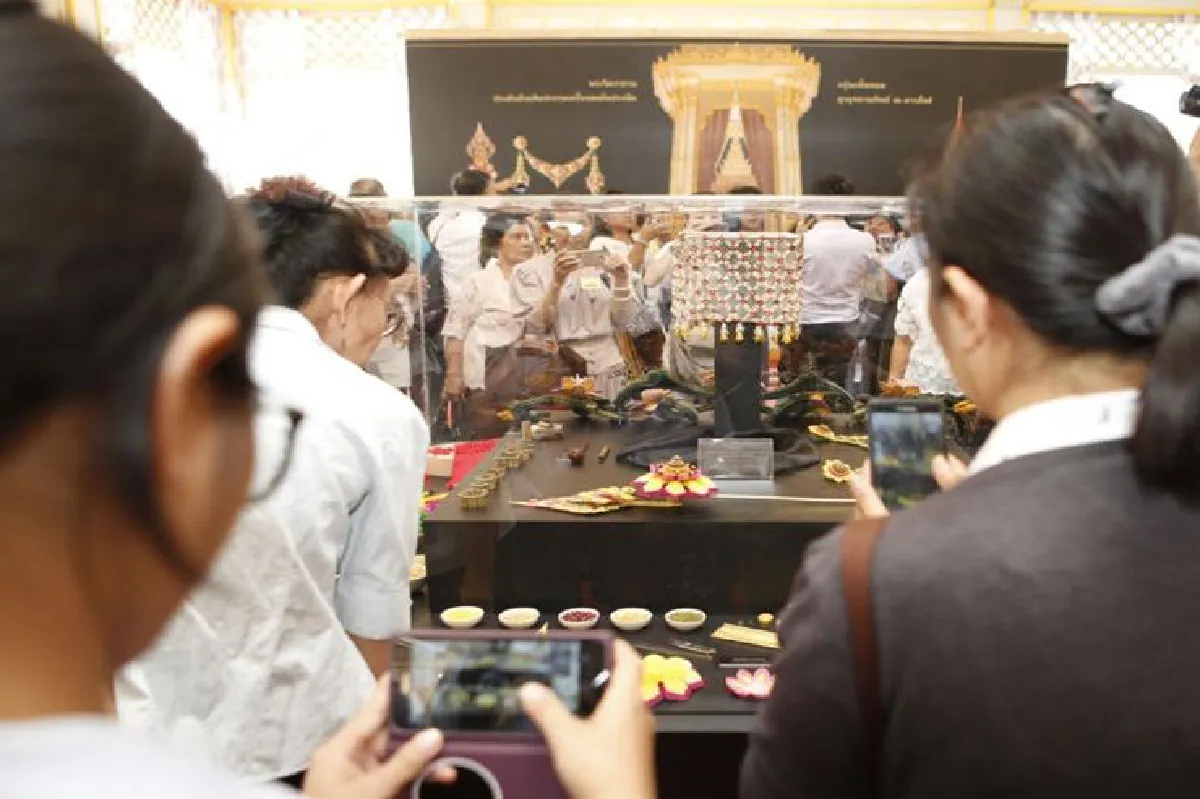 ชมพระเมรุมาศ ขวัญที่ดีของชีวิต