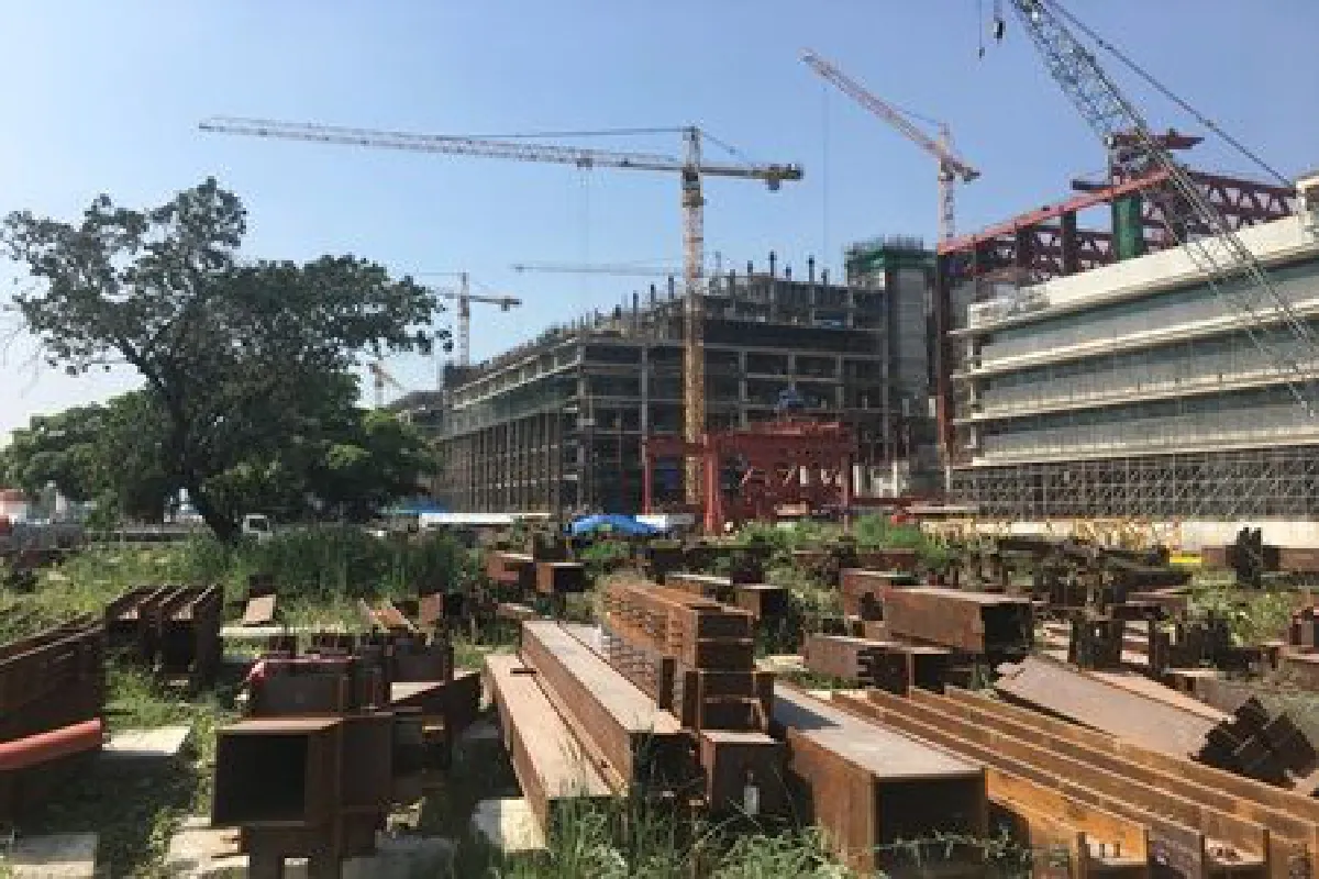 รัฐสภาใหม่คืบหน้าเกือบ 50%