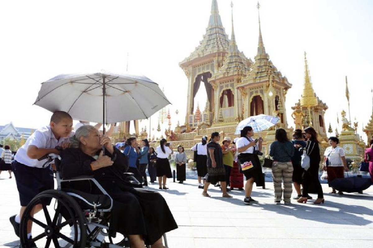 ชมพระเมรุมาศ ขวัญที่ดีของชีวิต ชมพระเมรุมาศ ขวัญที่ดีของชีวิต