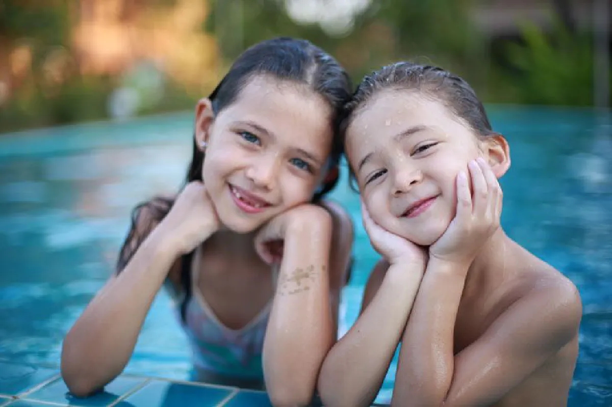 ซินดี้ สิรินยา บิชอพ ครอบครัวนักเดินทาง