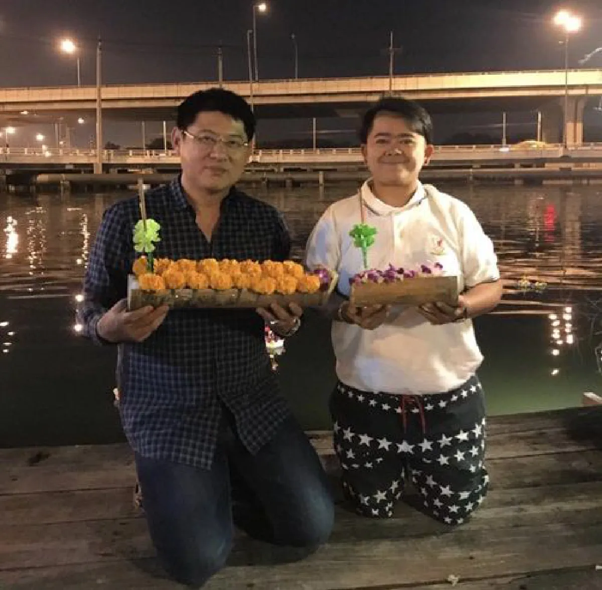 บุญจะส่งให้เราสุขใจ..ส่องภาพดาราคนดังพากันลอยกระทง