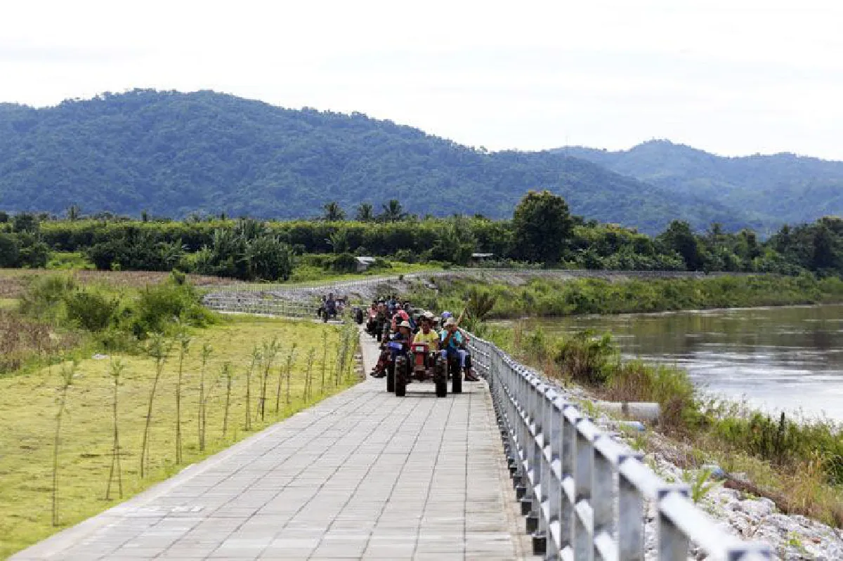 อีสานต๊ะต่อนยอน ณ บ้านท่าขันทอง