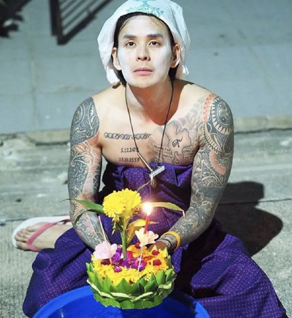 บุญจะส่งให้เราสุขใจ..ส่องภาพดาราคนดังพากันลอยกระทง