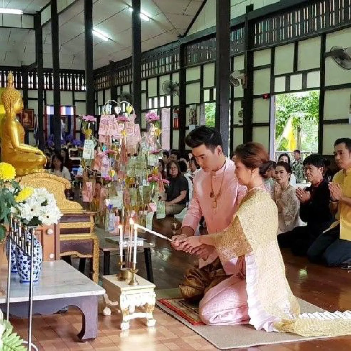 พั้นช์ วรกาญจน์ ควงแฟนหนุ่มลั่นประตูวิวาห์ ที่ชุมพร