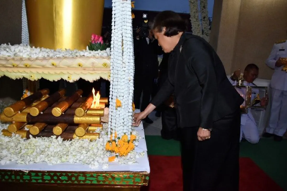 สมเด็จพระเทพฯเสด็จพระราชทานเพลิงศพหลวงพ่อปัญญาฯ