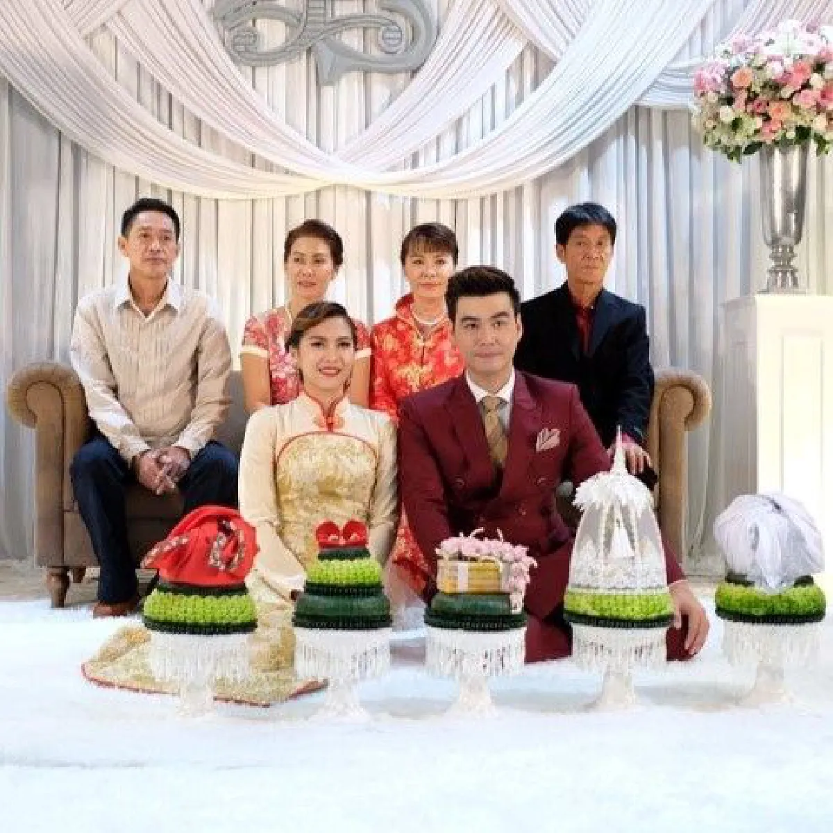 พั้นช์ วรกาญจน์ ควงแฟนหนุ่มลั่นประตูวิวาห์ ที่ชุมพร