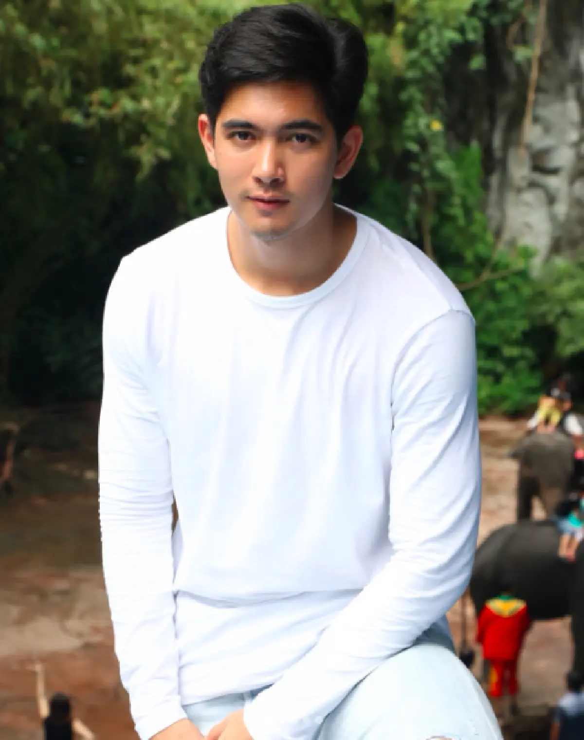 10 ภาพ พระเอกน้องใหม่ “เข้ม หัสวีร์” ที่มีความหน้าคล้าย "หนุ่ม ศรราม” มาก