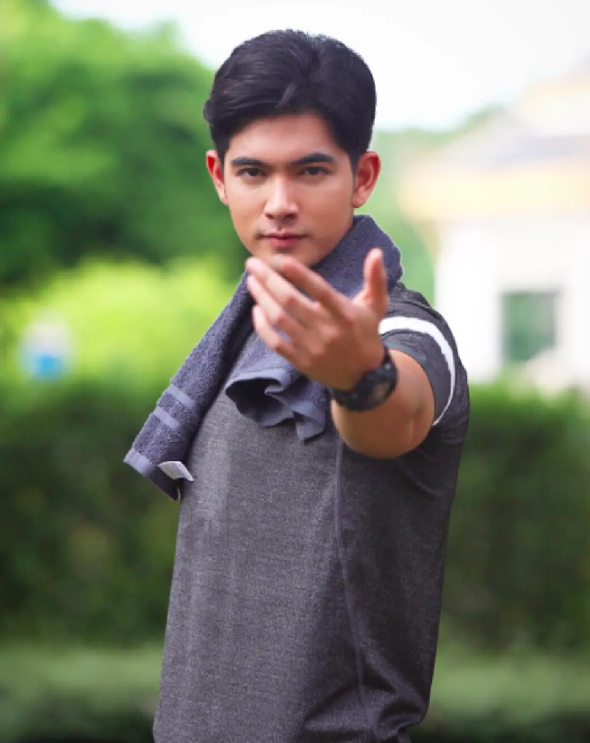 10 ภาพ พระเอกน้องใหม่ “เข้ม หัสวีร์” ที่มีความหน้าคล้าย "หนุ่ม ศรราม” มาก