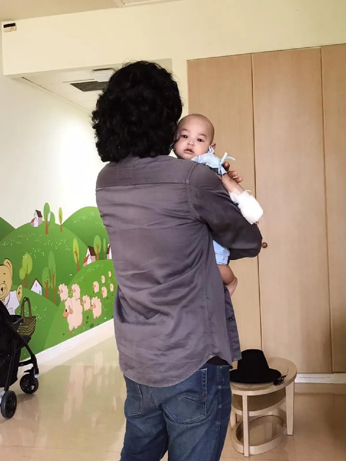 ขอทำหน้าที่พ่อที่ดี "เสก โลโซ” เฝ้าลูกชาย "น้องลีออง” ถึงขอบเตียง