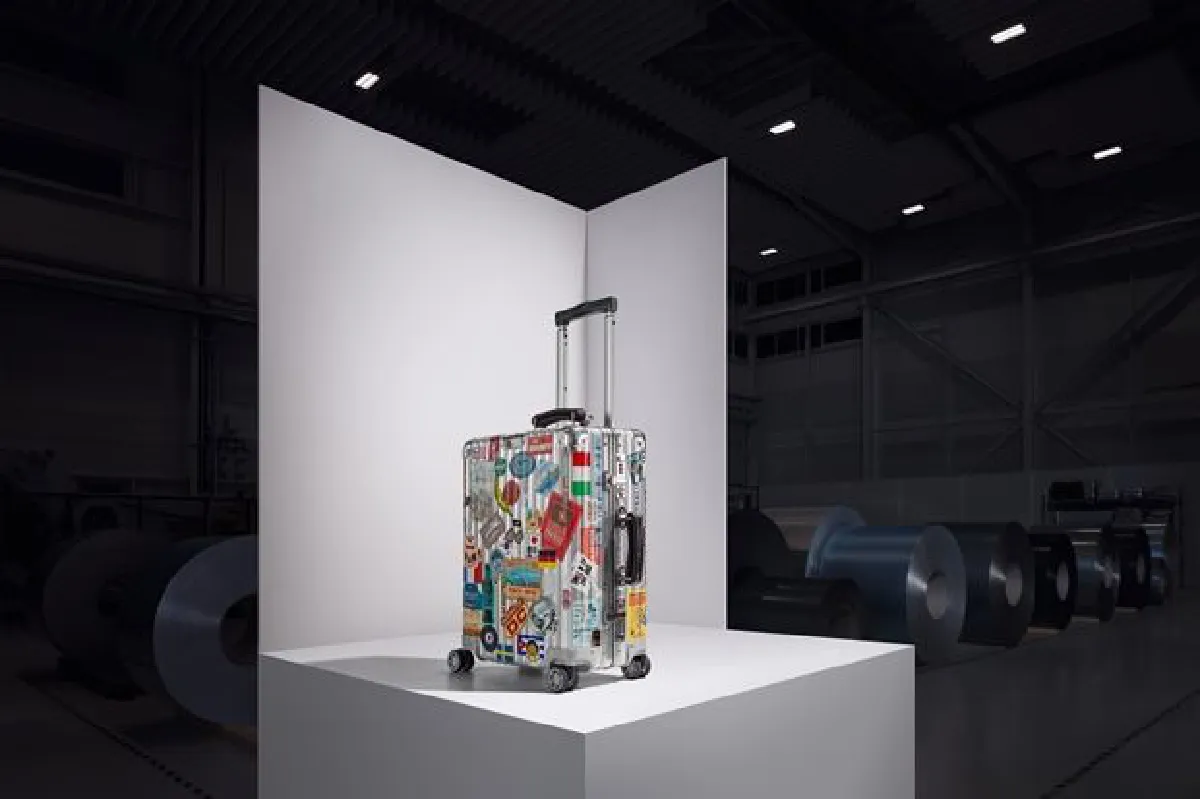 กระเป๋าเดินทางอลูมิเนียมของ RIMOWA