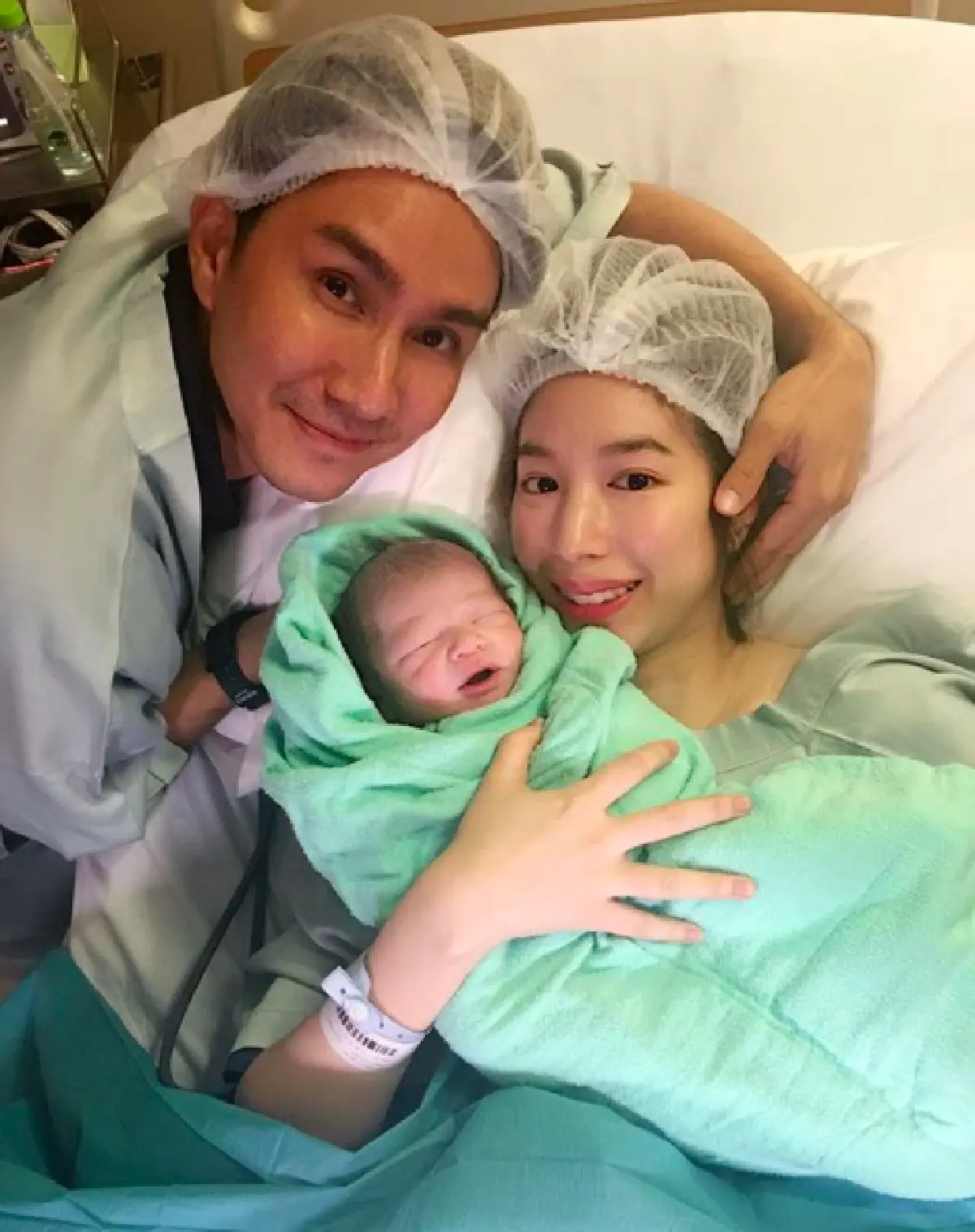 ถ่ายแบบเซ็ทแรกในชีวิต "น้องดิน” ลูกชาย “เอ้ก-กัปตัน” น่ารักทุกมุม