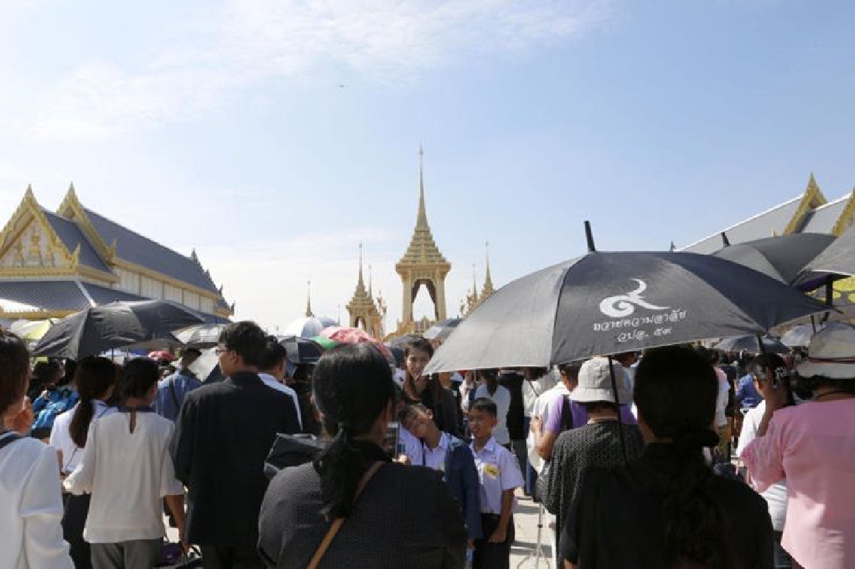 "ธนะศักดิ์" เผยยอดชมพระเมรุมาศ5วัน245,000คน "ธนะศักดิ์" เผยยอดชมพระเมรุมาศ5วัน245,000คน