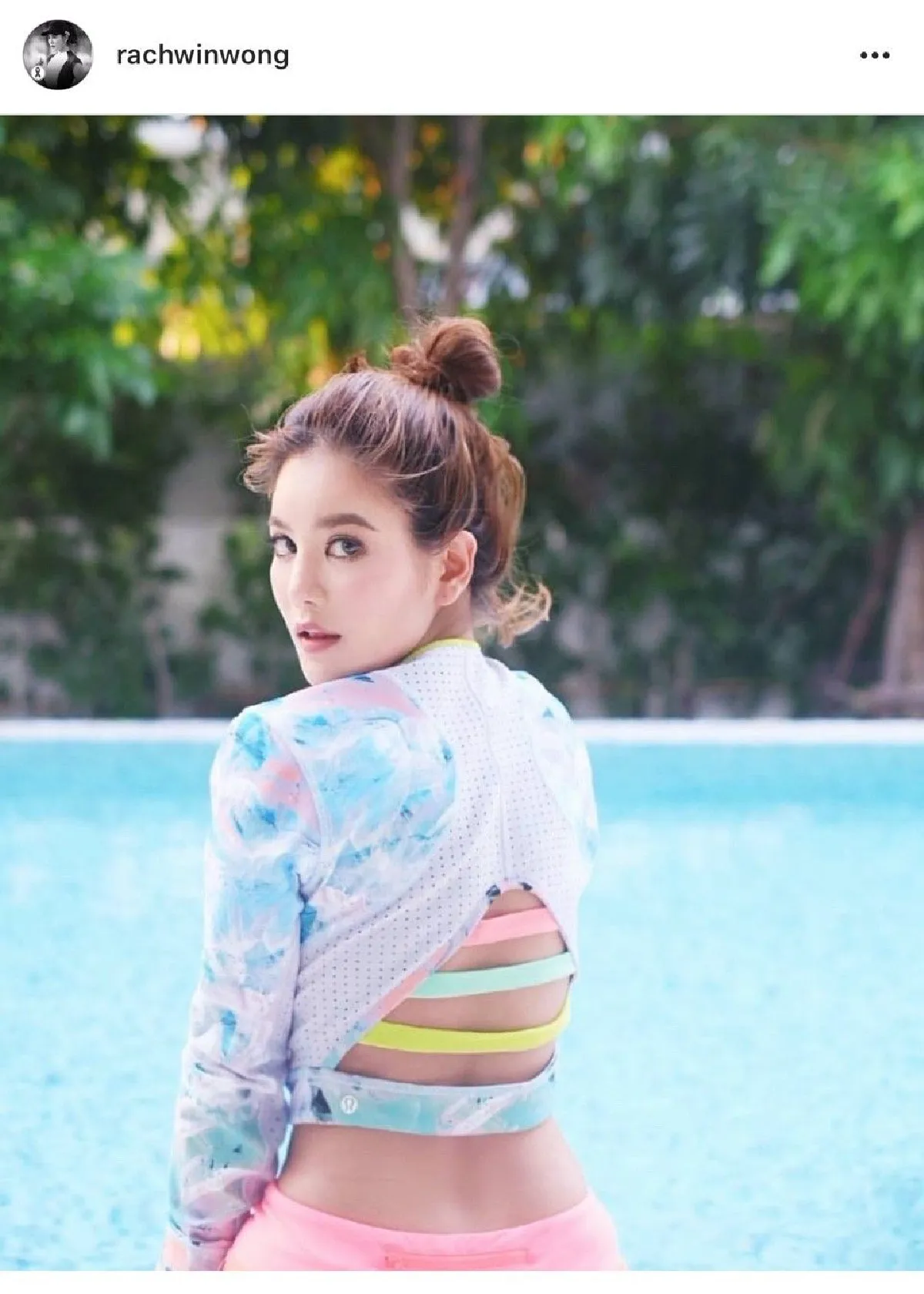 บ้านหลังใหญ่แสนอบอุ่นของ “ก้อย รัชวิน”  กับสไตล์โมเดิร์นและลงตัว