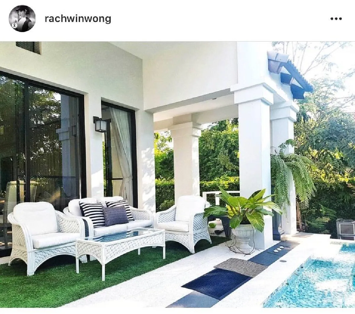 บ้านหลังใหญ่แสนอบอุ่นของ “ก้อย รัชวิน”  กับสไตล์โมเดิร์นและลงตัว
