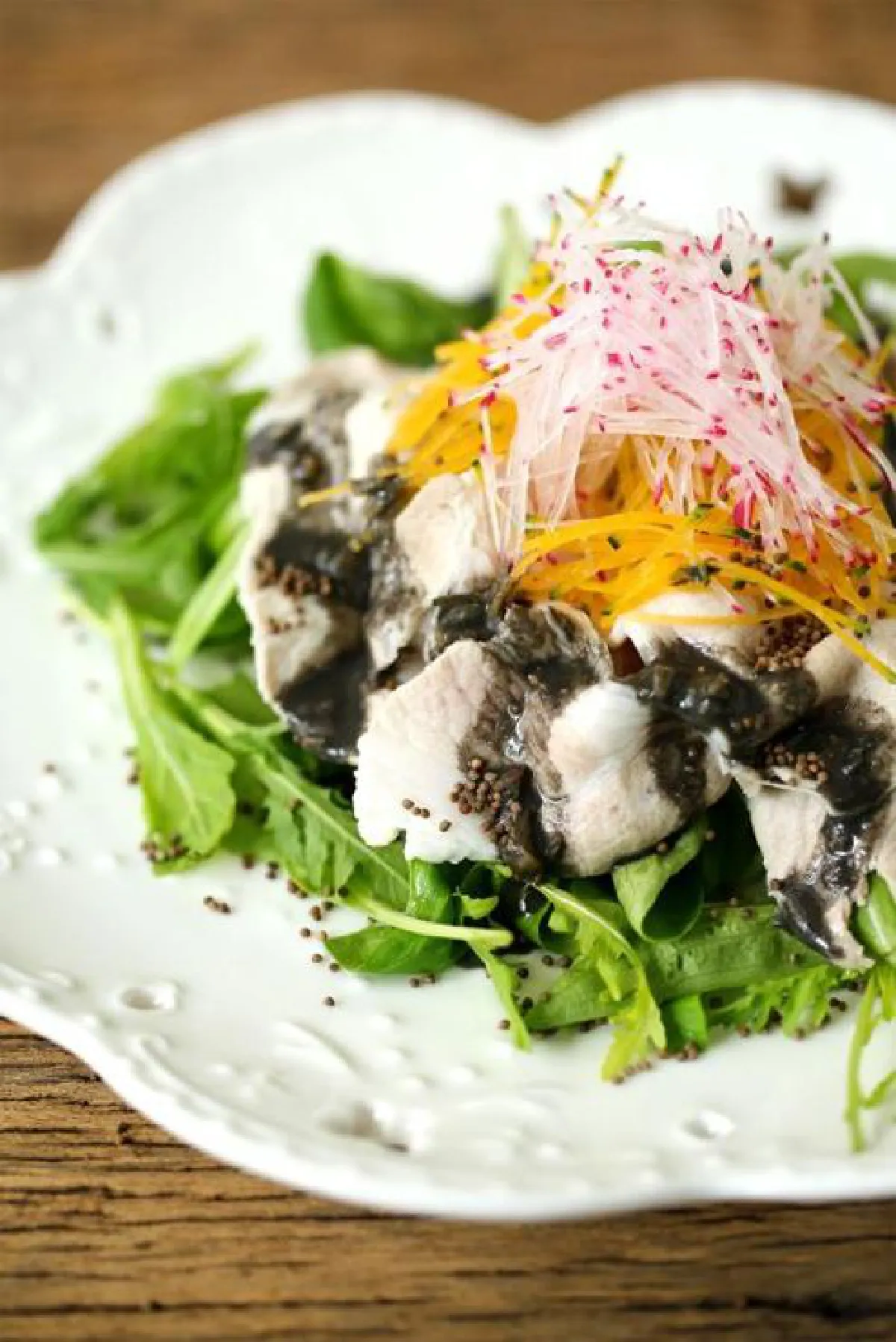 จากยอดดอยสู่บ้านเรา มื้อเบาๆ กับวัตถุดิบจากโครงการหลวง Black Sesame Dressing