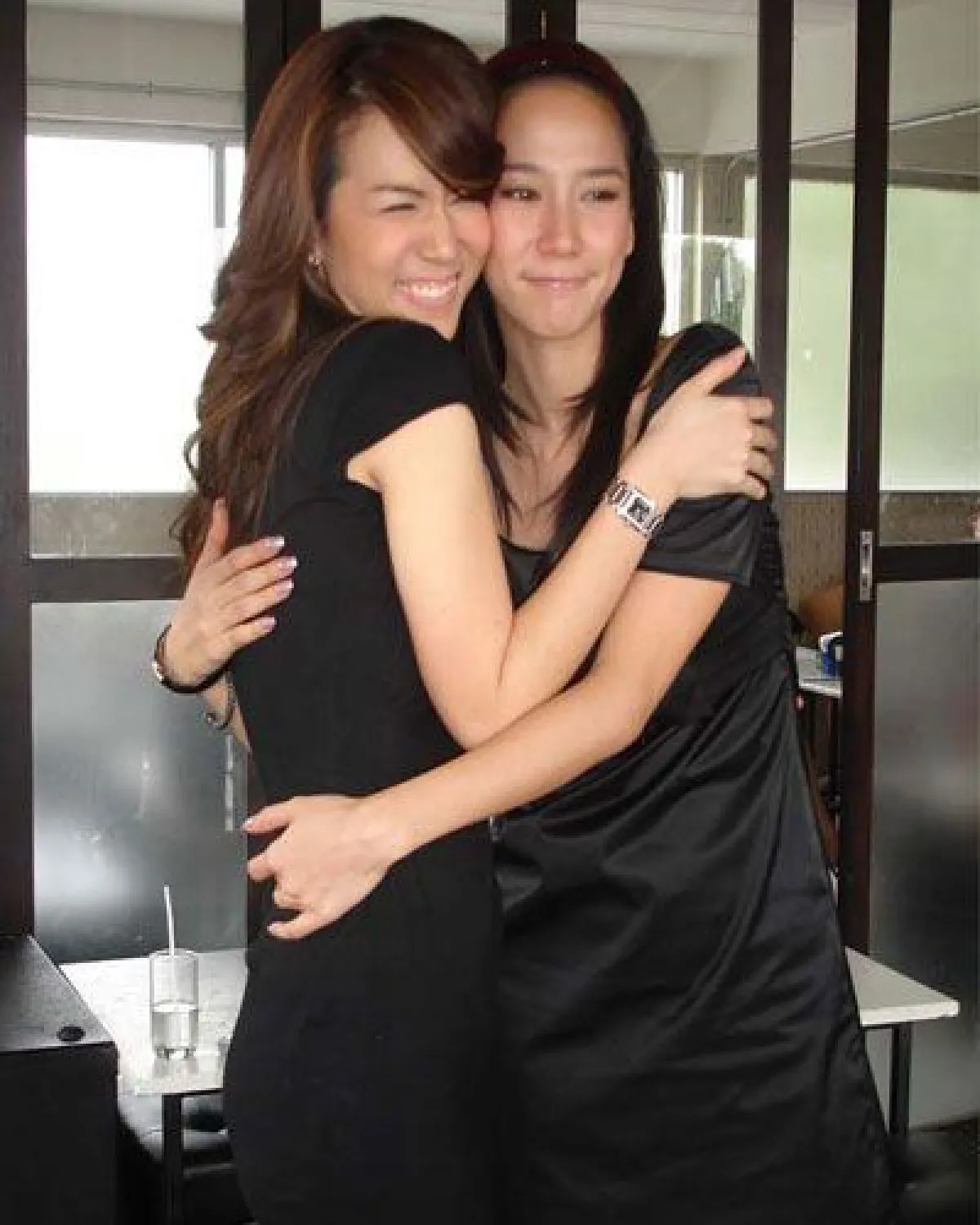 ย้อนดูภาพคู่เพื่อนซี้ “อั้ม-เมย์” ตั้งแต่อดีตจนถึงปัจจุบัน