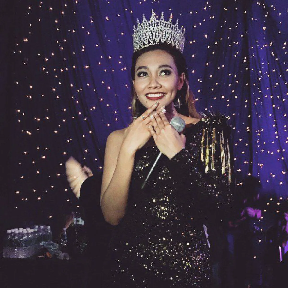 แก้ม วิชญาณี สวมมงกุฎการันตี! เดาว่าเธอคนนี้คือ..ว่าที่หน้ากากแชมป์