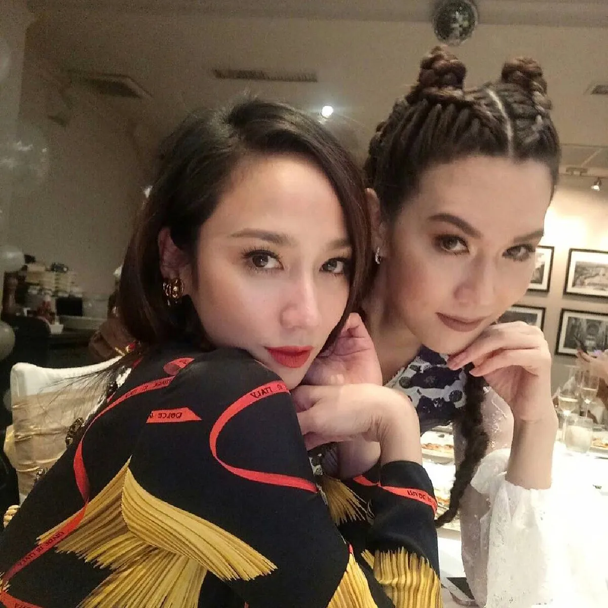 ย้อนดูภาพคู่เพื่อนซี้ “อั้ม-เมย์” ตั้งแต่อดีตจนถึงปัจจุบัน