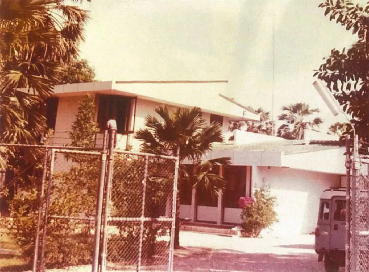 อยู่กับมือปืน (2)