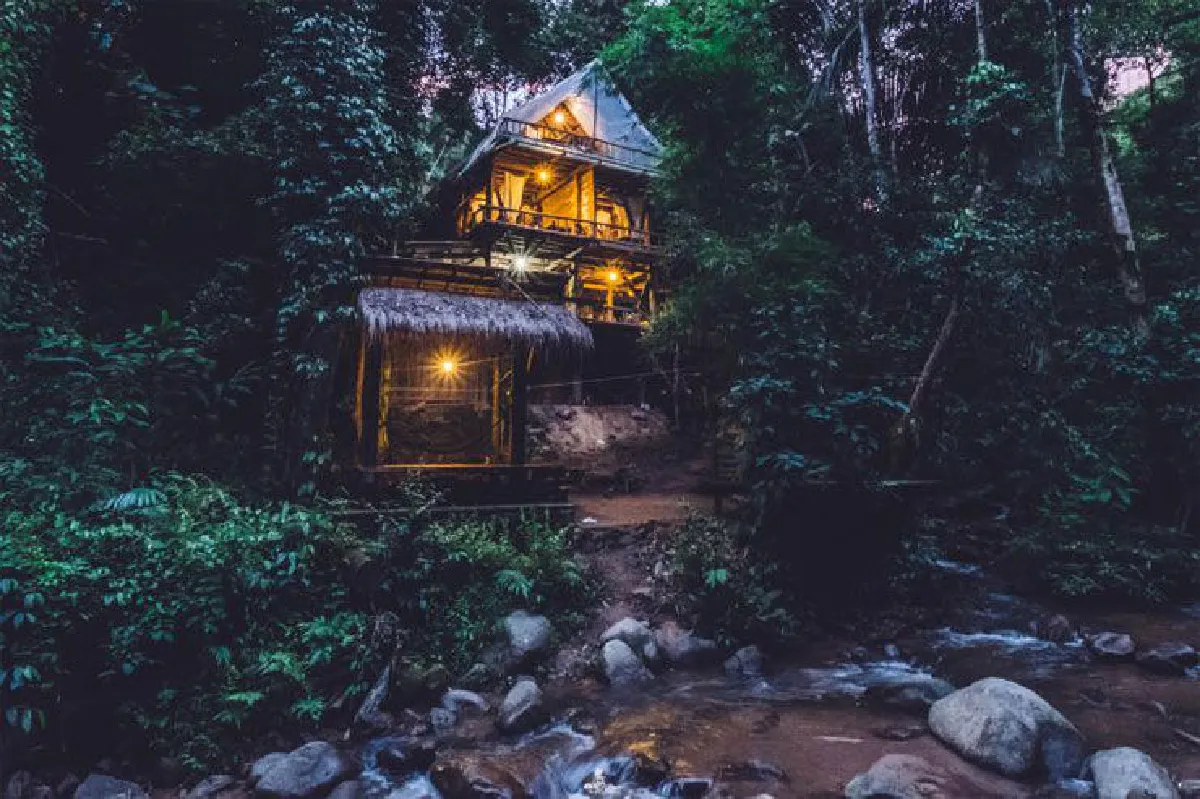 ไดอะรี่ของนักเดินทาง TravelHolic ชีวิตติดเที่ยว