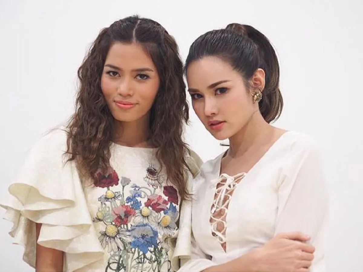 แฝดคนละฝา! ส่องดาราหน้าเหมือนกันจนแยกแทบไม่ออก