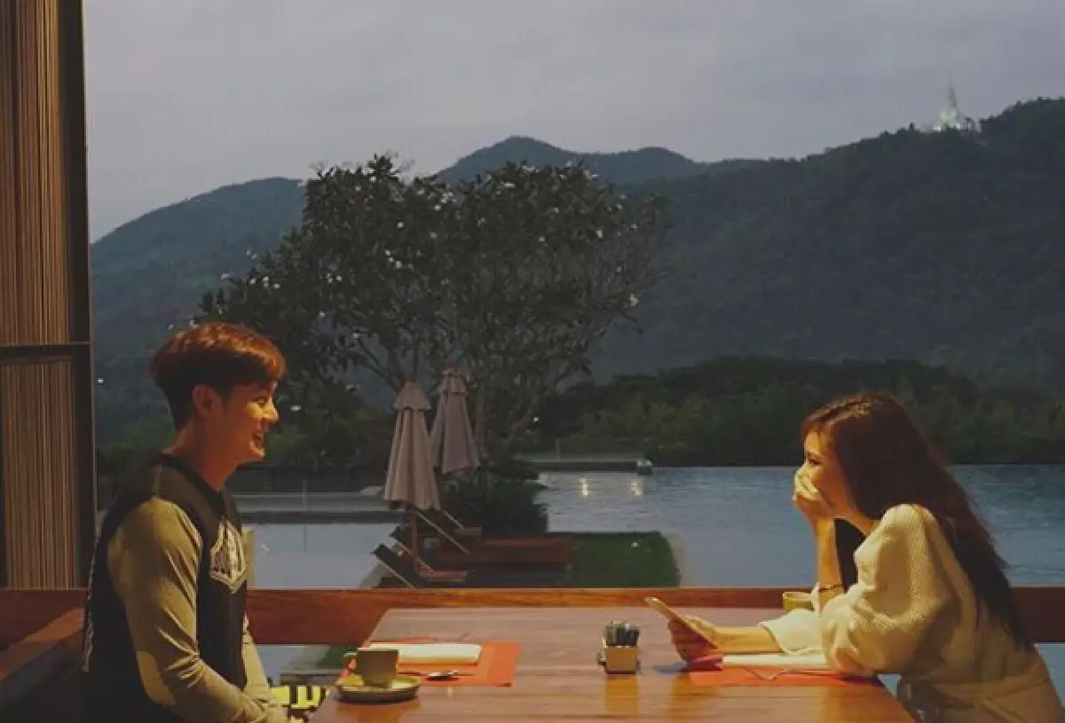 ส่องภาพหวาน “แอมป์ พีรวัศ” กับแฟนสาวสุดเซ็กซี่ลูกครึ่งญี่ปุ่น