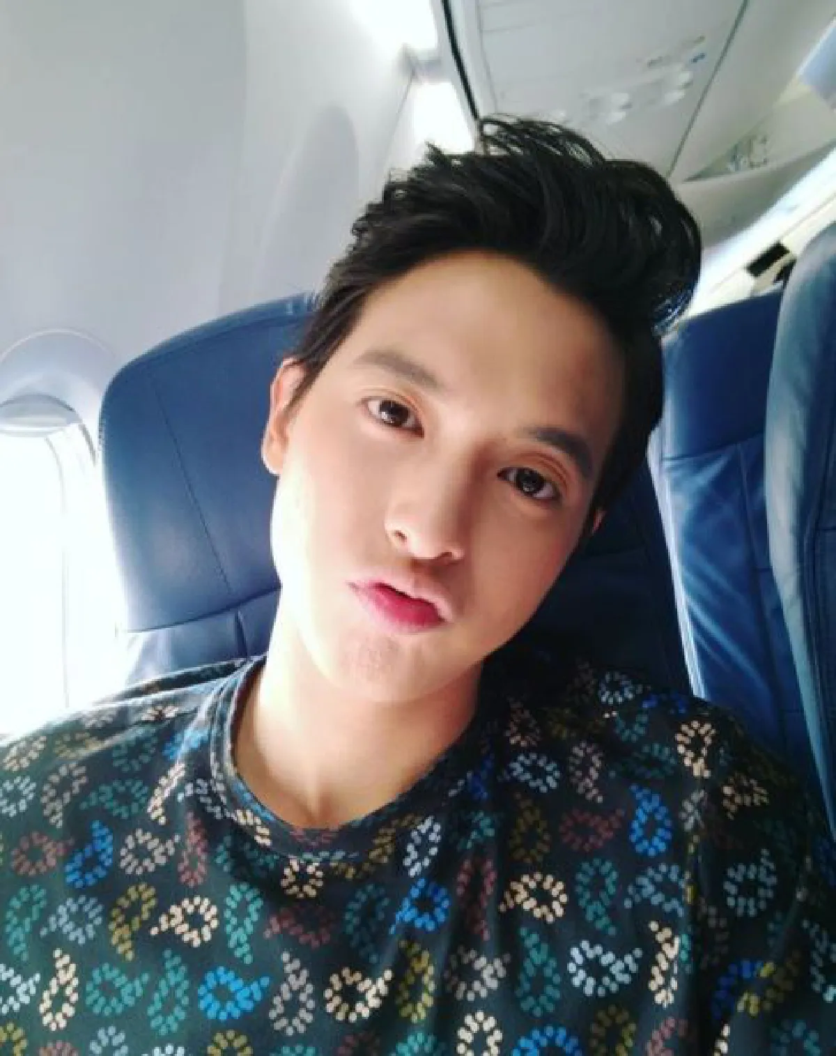 "คนหน้าตาไม่ดีอย่างพี่ใส่ไม่ได้" เจมส์จิ ตอบกลับ บอย เรื่องการแต่งตัวสุดแนว