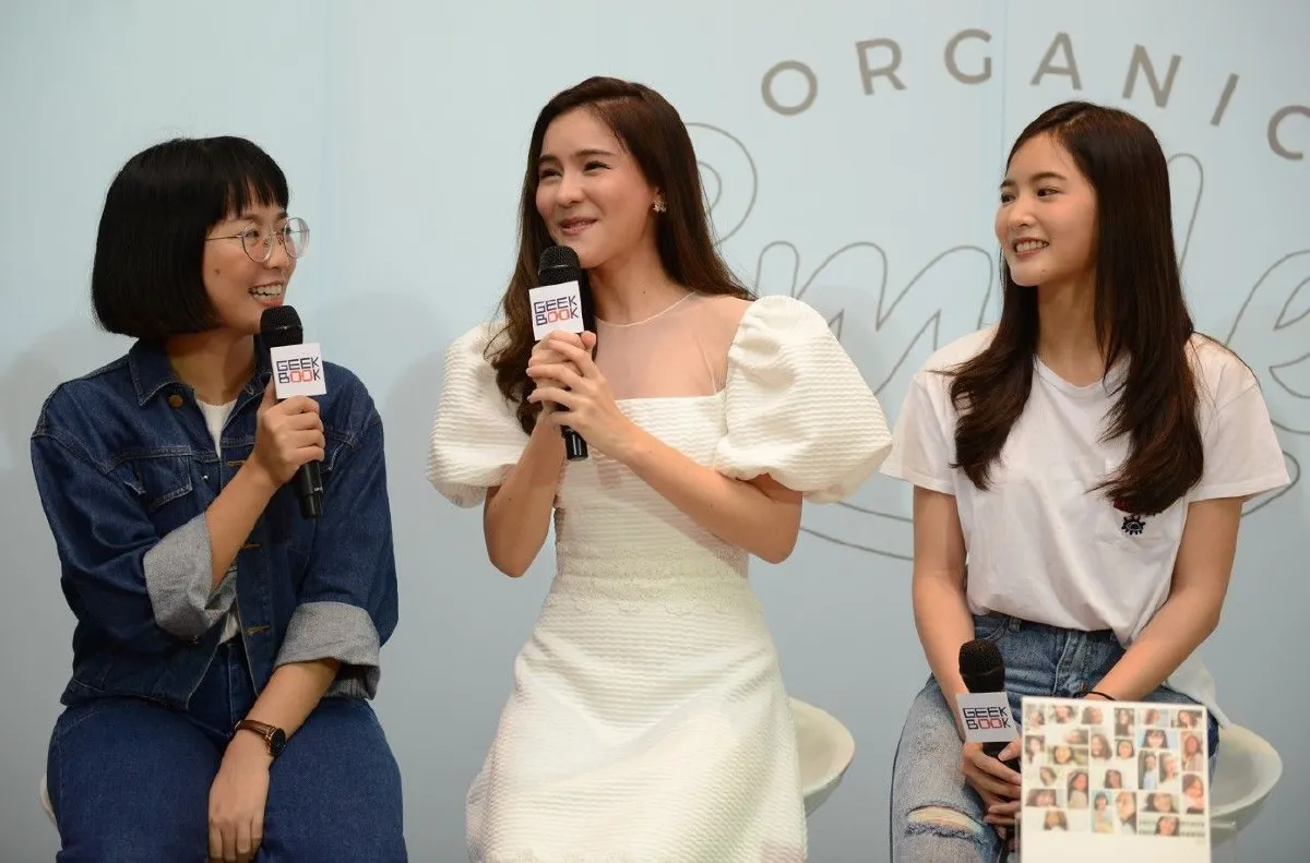 ออม สุชาร์ นำทีมคนสวยใจดี ส่งรอยยิ้มช่วยเหลือเด็กๆ