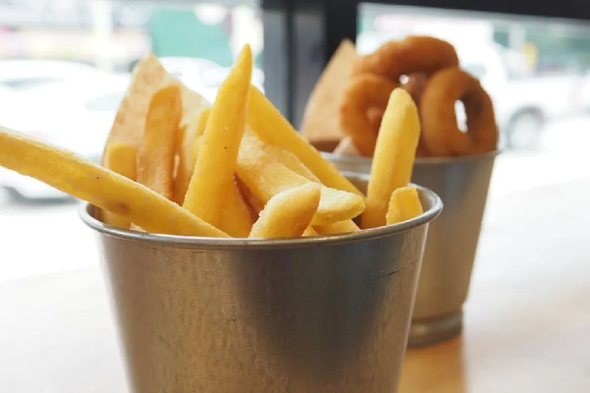 โกดังคลังเบอร์เกอร์ หนา นุ่ม ชุ่มฉ่ำ