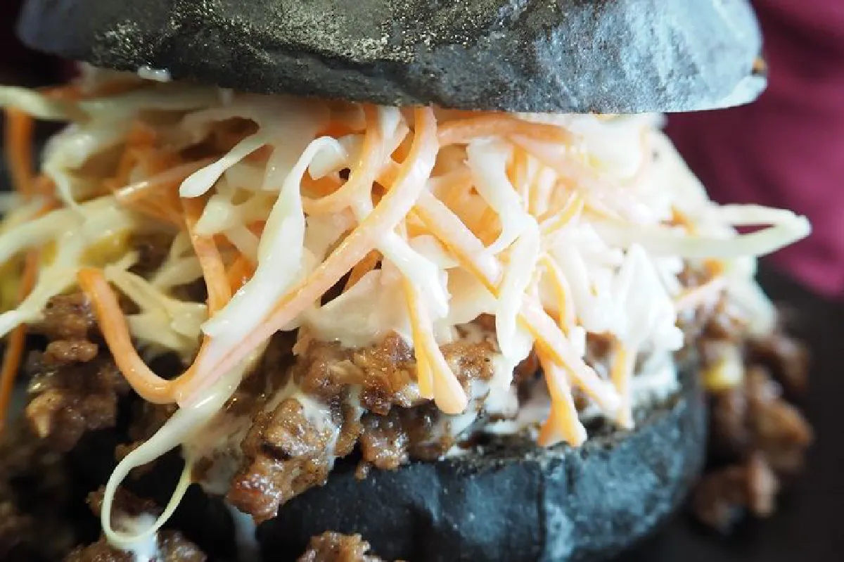 โกดังคลังเบอร์เกอร์ หนา นุ่ม ชุ่มฉ่ำ