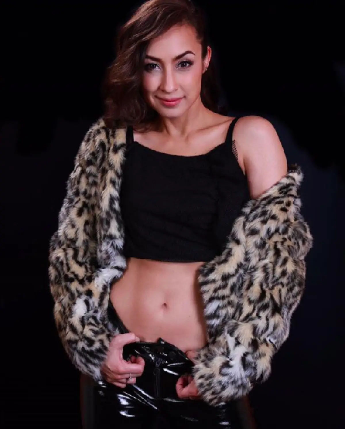 15 คนบันเทิงโกงอายุ ..หน้าเด็กเกินอายุจริง